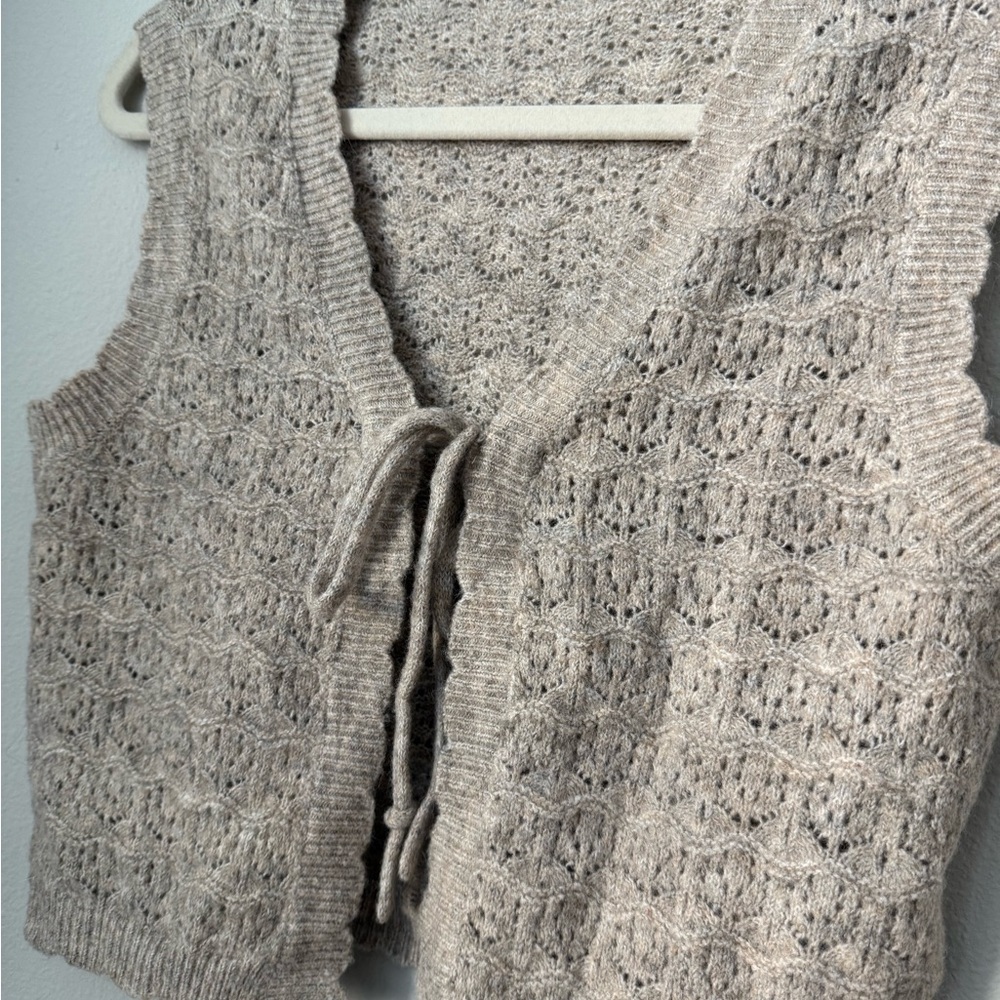 Lush Sweetheart Neck Taupe Knit Cardigan Vest - Picture 3 of 8